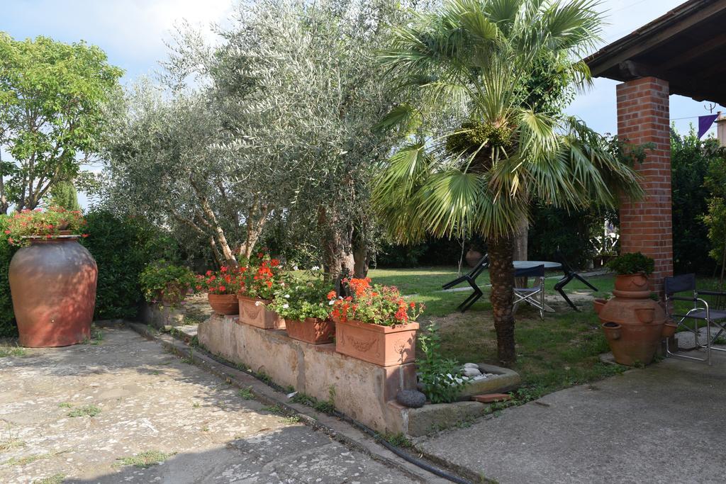 La Convenienza Bed & Breakfast Uliveto Terme Luaran gambar