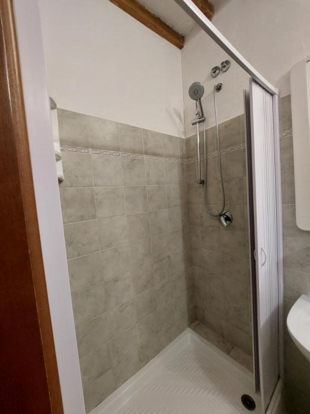 La Convenienza Bed & Breakfast Uliveto Terme Luaran gambar