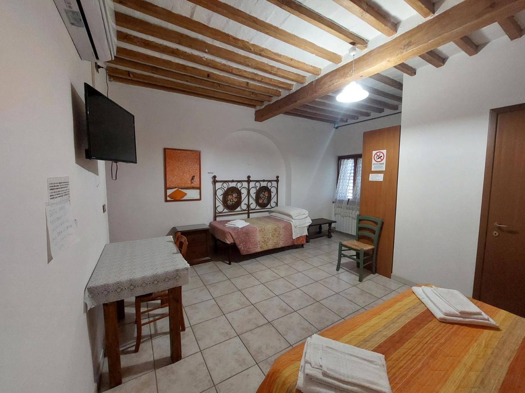 La Convenienza Bed & Breakfast Uliveto Terme Luaran gambar