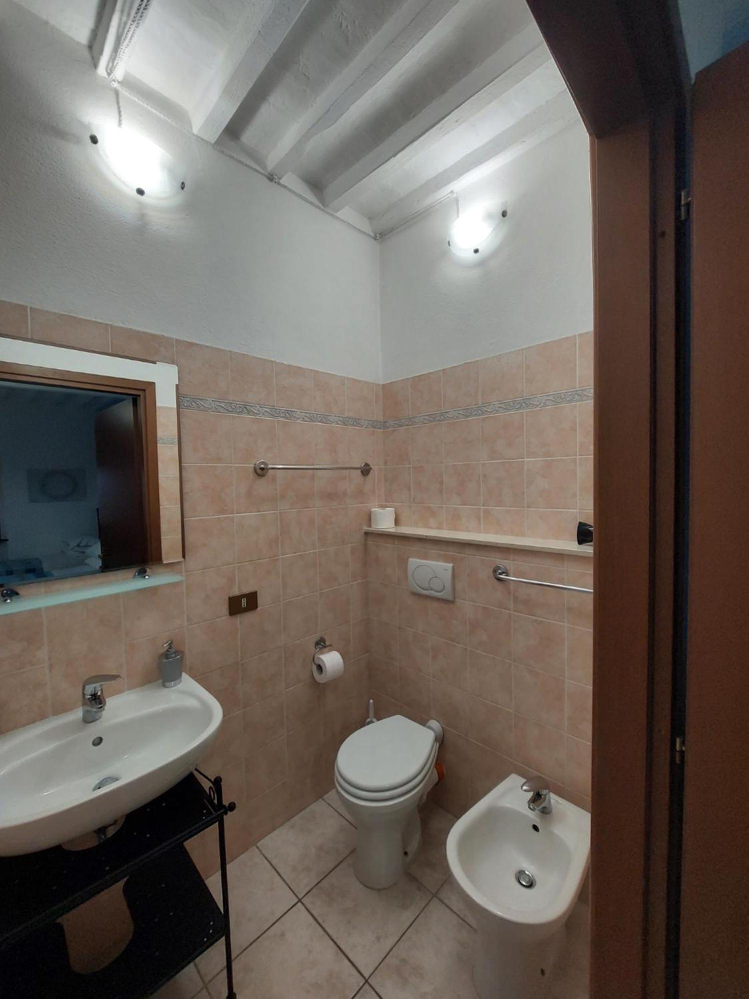 La Convenienza Bed & Breakfast Uliveto Terme Luaran gambar